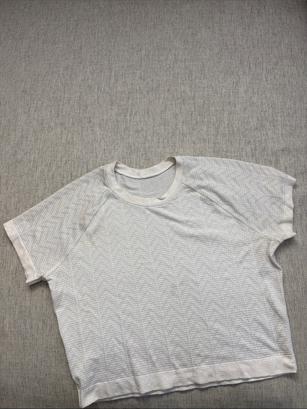 lululemon Swiftly White Chevron Crop Top